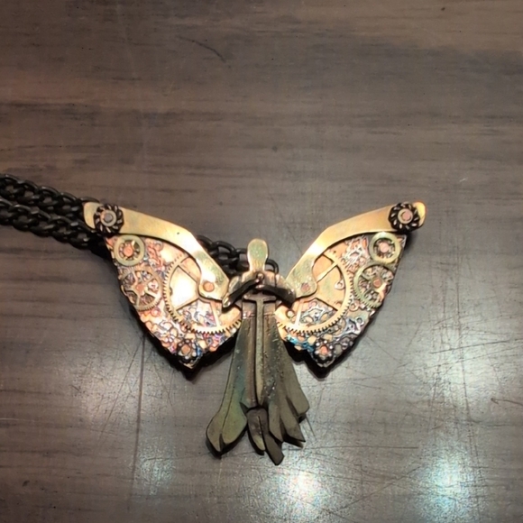 Clockwork Angel Necklace And Earring Set - Picture 7 of 8